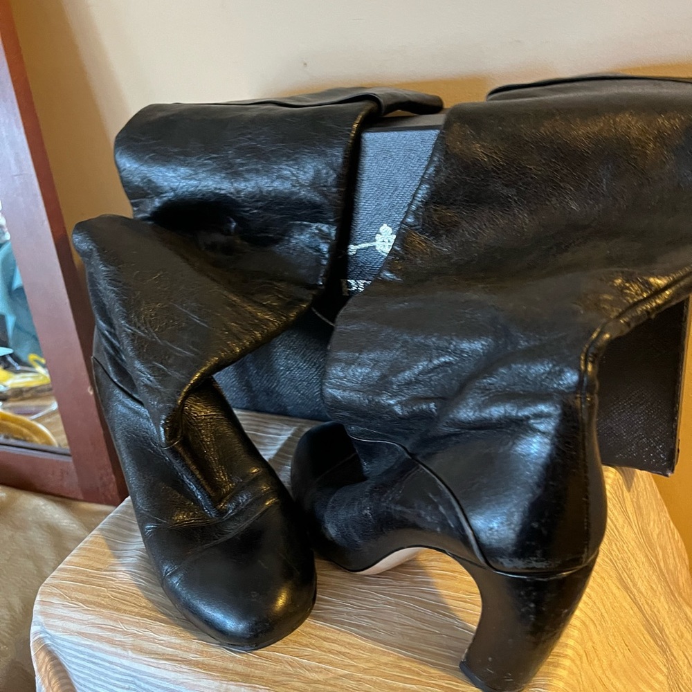 Authentic Prada Miu Miu Buttery Soft Lamb Skin Le… - image 6